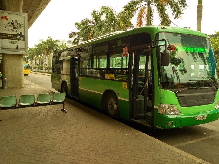 Автобусы во Вьетнаме. Open Bus Вьетнам. Автобус 152. Гзон автобус152ренон.